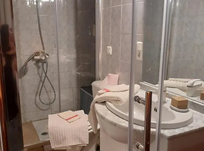 Privee Dans Maison Typique Gasconne Bed & Breakfast